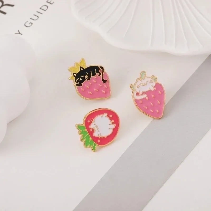 Cartoon Style Pin Animal Strawberry Alloy Enamel Unisex Brooches