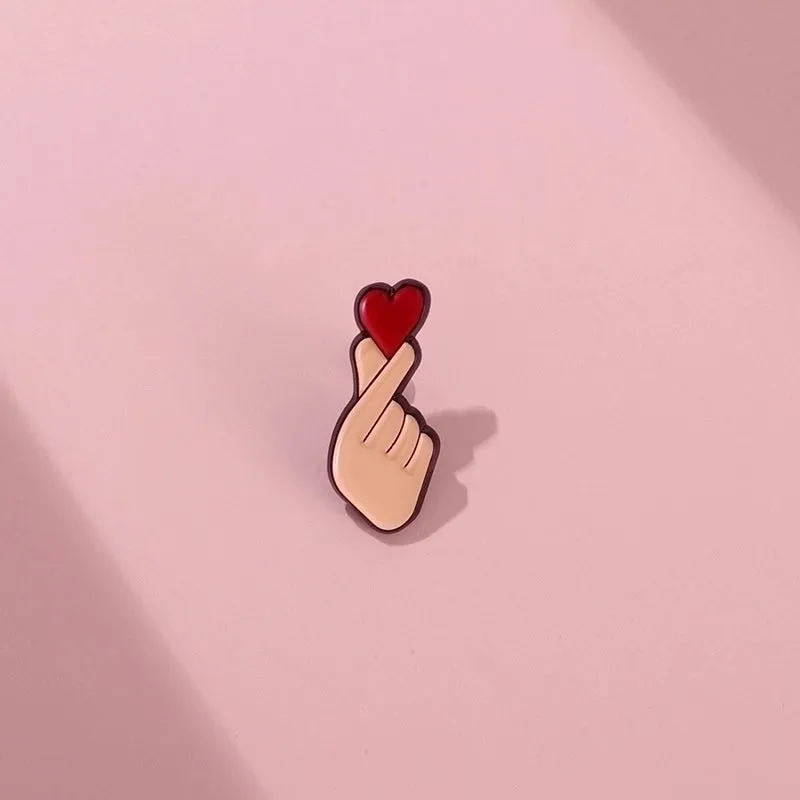 Cute Pin Hand Heart Shape Alloy Enamel Unisex Brooches