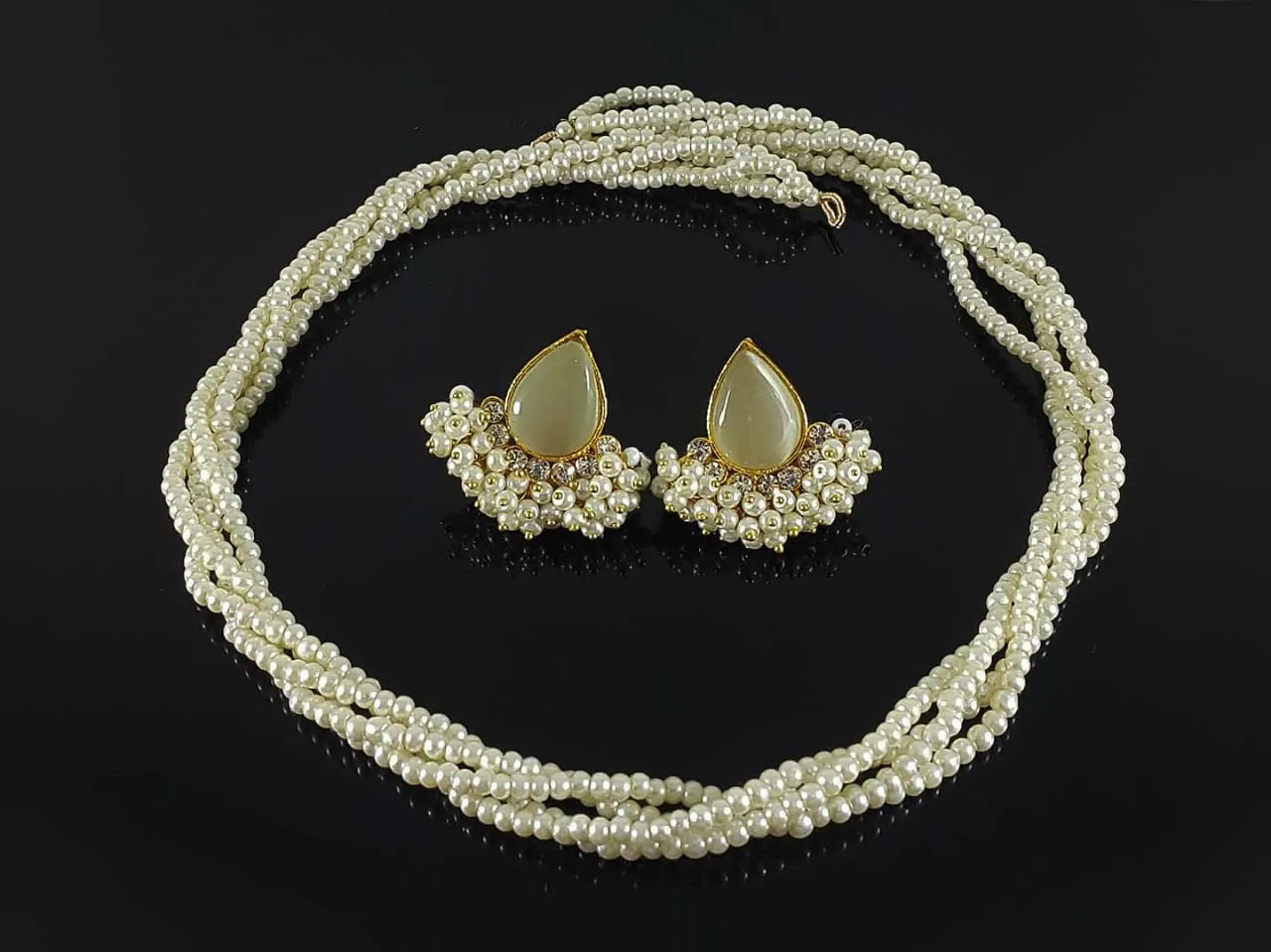 Grey colored crystal pearls beads necklace & earrings set