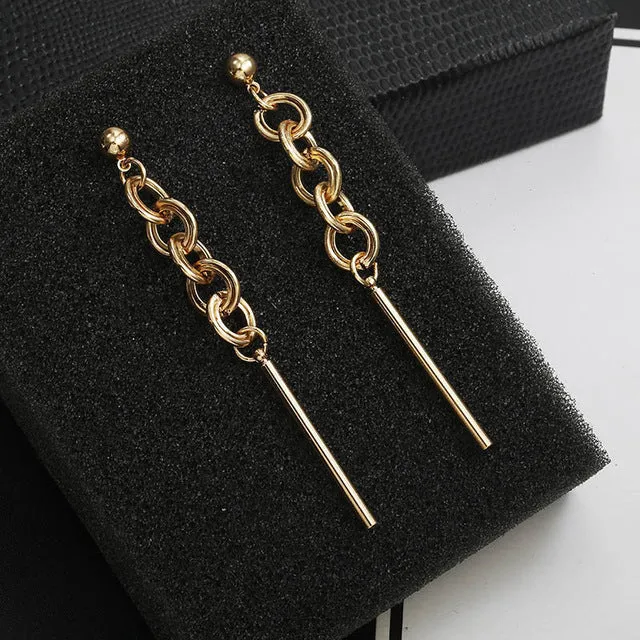 Long Slope Geometric asymmetry Rhinestone circle earrings