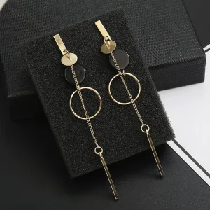 Long Slope Geometric asymmetry Rhinestone circle earrings