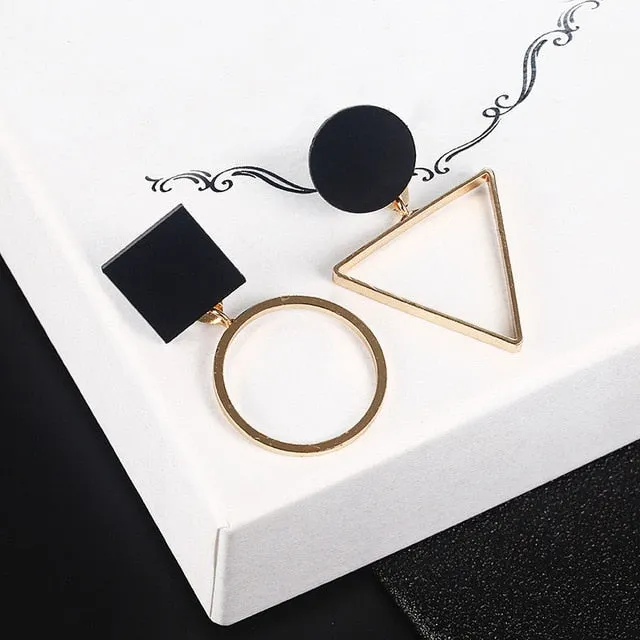 Long Slope Geometric asymmetry Rhinestone circle earrings