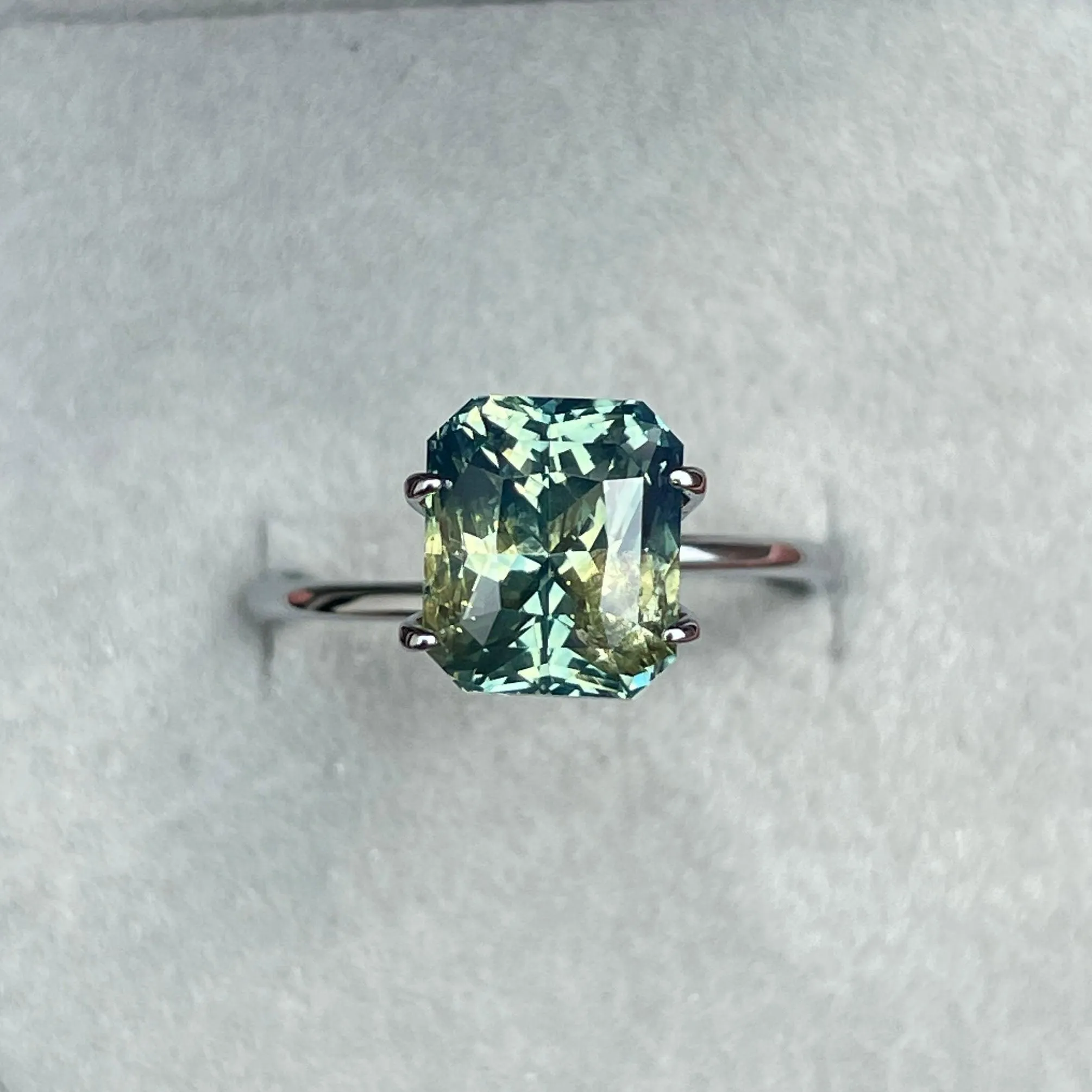 Parti sapphire stone, parti sapphire 4.55 crt Clarkson university colour. Engagement Rings, Green Sapphire, Wedding Rings