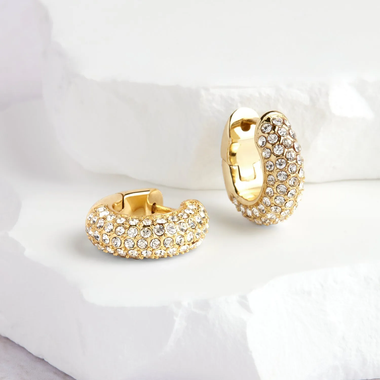 Pavé Crystal Chunky Huggie Hoops (Gold)