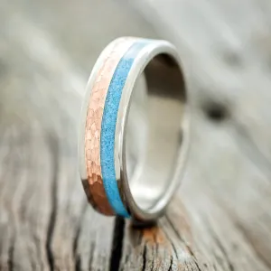 "FLYNN" - TURQUOISE & A HAMMERED 14K GOLD INLAY WEDDING BAND - TITANIUM (6MM) - SIZE 9 1/2