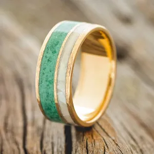 "RAPTOR" - MOTHER OF PEARL & MALACHITE WEDDING RING - 14K YELLOW GOLD - SIZE 9 1/4