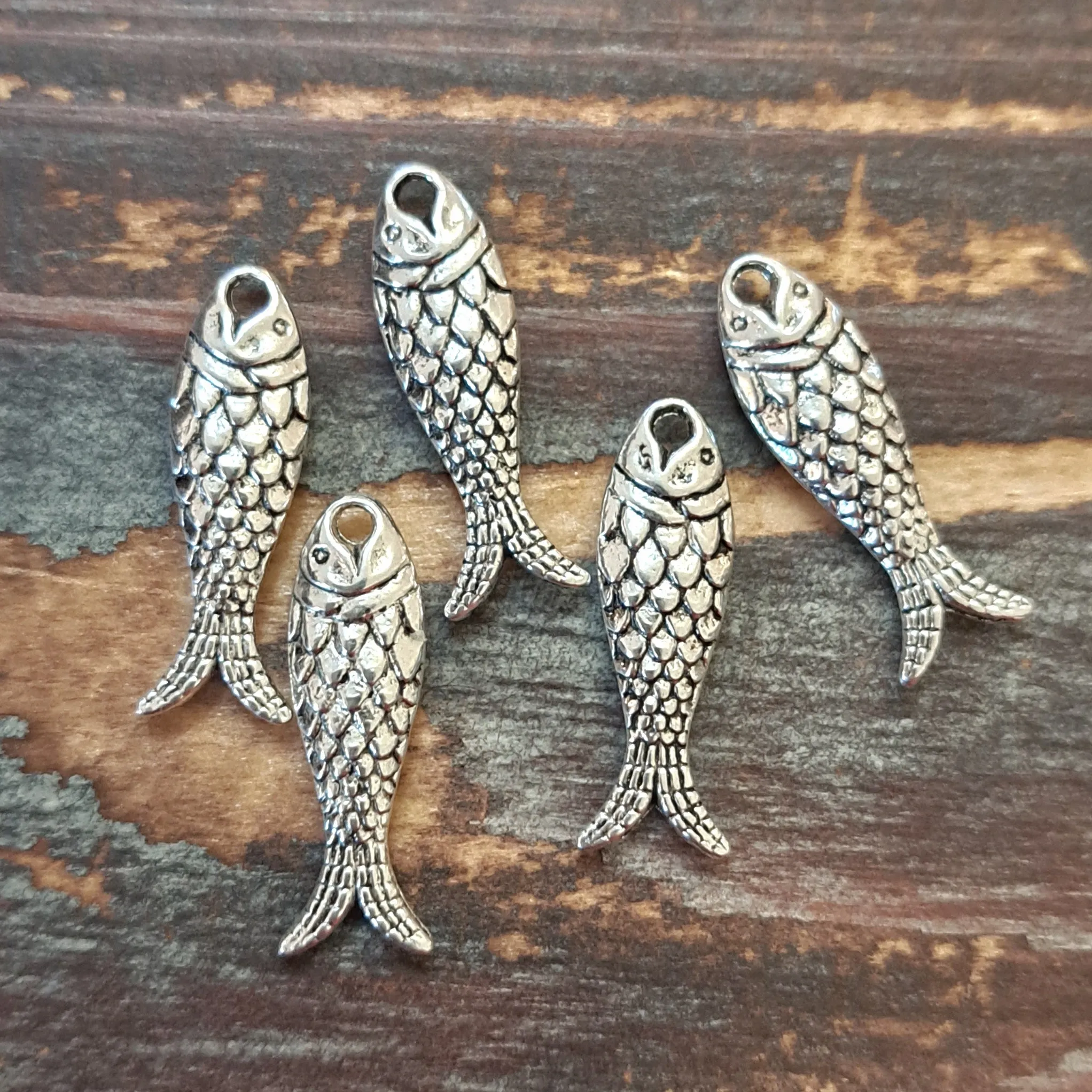 ST-MPP3407S - Antique Silver Coy Fish Pendants, 24x7mm | Pkg 5