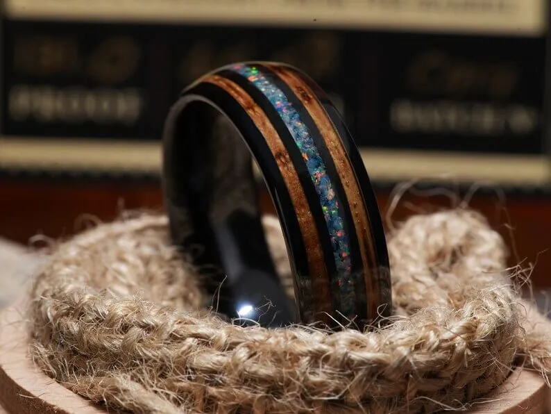 The Compound Effect | Unique Wedding Ring