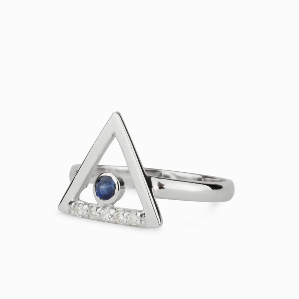 Triangulo: Sapphire & Diamond Ring