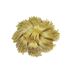 Vintage 1960s Monet Rope Flower Gold Plated Brooch Pin